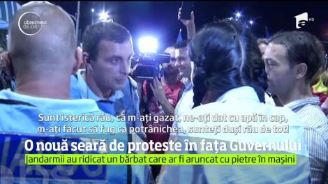 A treia seară de proteste a fost una paşnică, însă nu a fost complet lipsită de incidente