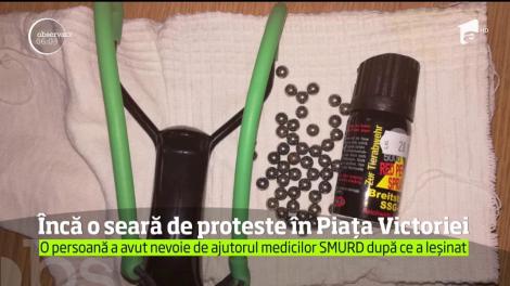 Pentru a patra seară la rând au avut loc proteste în Piaţa Victoriei din Capitală. Aproximativ 3000 de oameni au ieşit în stradă pentru a cere demisia Guvernului