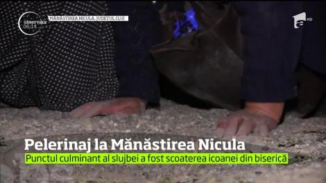 Este zi mare pentru creştini, dar a fost şi o noapte plină de rugăciuni la Mănăstirea Nicula, din Cluj