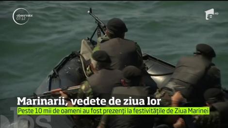 Festivitaţile dedicate Zilei Marinei s-au încheiat cu acelaşi fast cu care au impresionat peste 10.000 de spectatori de-a lungul întregii zile de sărbătoare