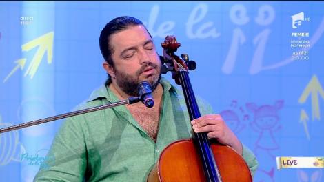 Adrian Naidin a cântat o piesă la violoncel
