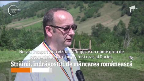 200 de poliţişti din toată lumea au mâncat ca dacii, la Hunedoara