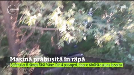 Mașină prăbușită în râpă, în Argeș