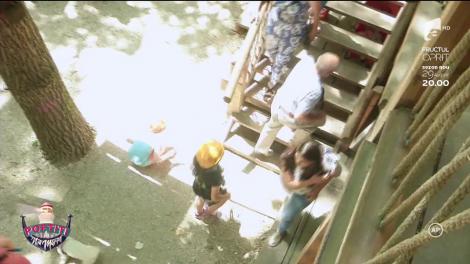 Vica și Andreea, la mare înălțime. Frica a fost mai mare decât posibila distracție