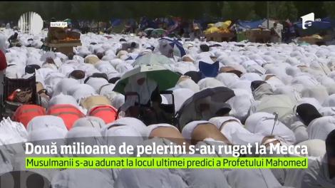 Două milioane de pelerini s-au rugat la Mecca