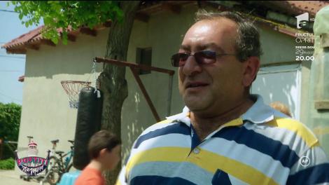 „Eu vomit, nu pot!”. Ghenu și Tonciu, puși să caute râme prin bălegar