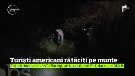Turiști americani rătăciți pe munte. Ei au pornit spre Crucea Caraiman, deşi nu cunoşteau traseul