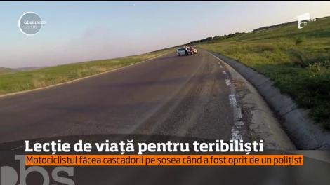 Un motociclist a primit o adevărată LECŢIE DE VIAŢĂ de la un poliţist: "Hai cu mine să îţi arăt nişte cruci acolo. O să te chem să vezi cum moare un om în braţele tale!"