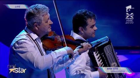 Duet senzațional! Alexandra Șerban cântă la toacă, alături de Nicolae Voiculeț!