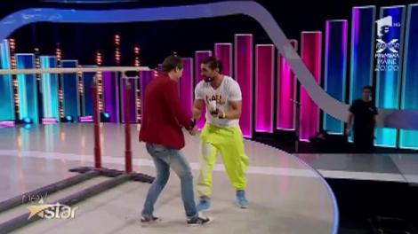 Râzi cu lacrimi! Dan Negru la paralele!