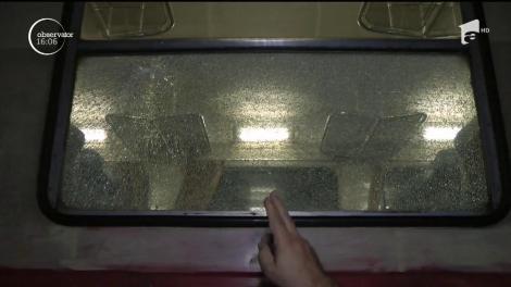 Tren atacat în mers, panică printre călători! Garnitura circula între Timișoara și Reșita și avea zeci de oameni la bord