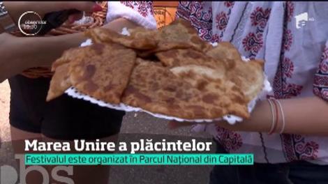 Marea unire a românilor se face în jurul plăcintelor. Reţete din fiecare zonă a ţării se întrec la cel mai gustos festival