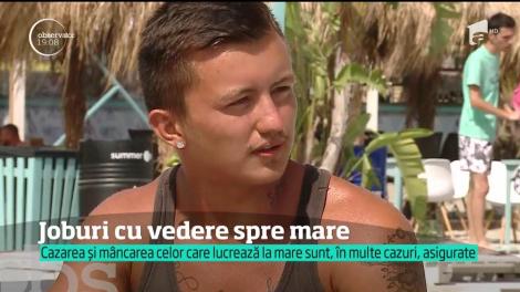 La sfârşitul unei veri pline, tinerii care şi-au petrecut vacanţa muncind pe litoral îşi numără câştigurile