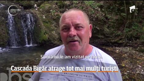Cascada Bigăr, declarată cea mai spectaculoasă din lume, atrage tot mai mulți turiști