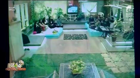 Smiley News! Motivul pentru care Guns and Roses a anulat primul concert în Pakistan