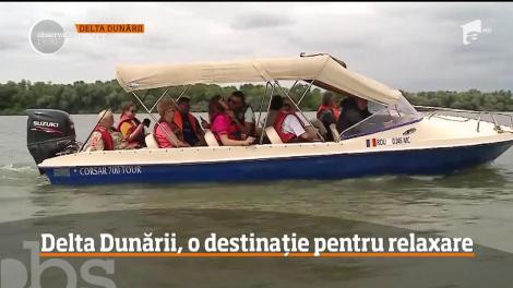 La malul mării, turiştii profită de ultimele zile de distracţie ale sezonului