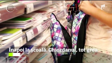 Înapoi la şcoală, peste câteva zile. Dar ghiozdanul copiilor rămâne tot greu