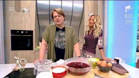 Reţeta zilei! Vlăduț gătește "Black Forest Pancakes", un preparat dulce și delicios