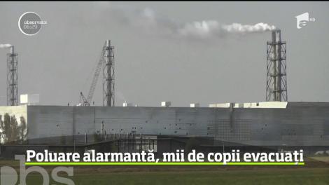Aproape 4000 de persoane, majoritatea copii, au fost evacuate dintr-un oraş din Crimeea, unde poluarea atmosferei a atins un nivel alarmant