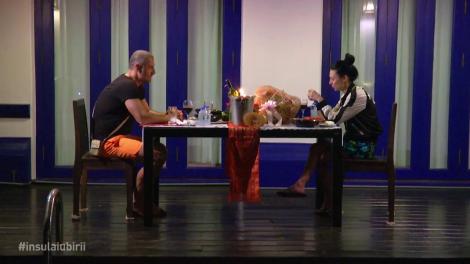 Cati și Raul au parte de prima întâlnire: „M-am emoționat și m-ai lăsat fără cuvinte”