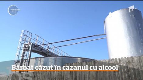 Un bărbat din Botoşani a ajuns în stare gravă la spital după ce a căzut în cazanul de fierbere a alcoolului al unei fabrici de vodka din oraş