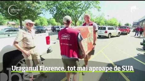 Coasta de Est a Statelor Unite ale Americii se pregăteşte să fie lovită de ceea ce mulţi se temeau a fi cel mai puternic uragan din ultimele trei decenii