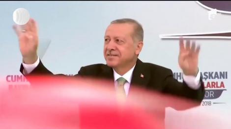 După ce a comasat atribuţiile funcţiei de preşedinte cu cele de premier, liderul turc Recep Tayyip Erdogan face o nouă mişcare de forţă