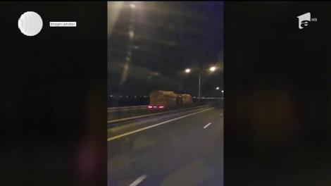 Imagini ULUITOARE pe autostrada A1! Şoferul unui CAMION încărcat cu lemne a gonit pe CONTRASENS!