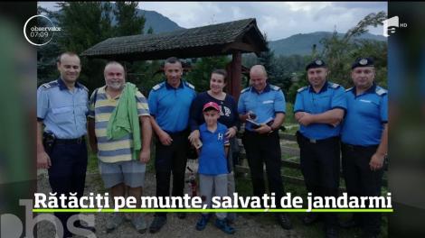 Familie din București, salvată de jandramii montani după ce s-au rătăcit pe munte