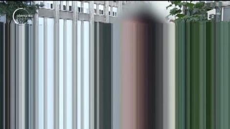 Un elev a fost DESFIGURAT de un coleg de şcoală pentru că se ÎMBRĂCA PREA FRUMOS! Coşmarul victimei a continuat şi pe PATUL DE SPITAL