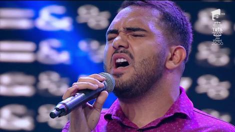 Britney Spears - Oops!...I Did It Again. Vezi cum cântă Robert Hotin, la X Factor!