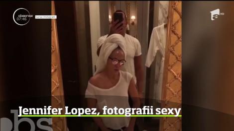 Jennifer Lopez îşi surprinde din nou fanii: ea a postat pe Instagram două fotografii în care apare în costum de baie şi pare mai sexy ca niciodată