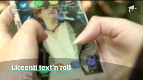 Socializarea din curtea şcolii s-a mutat pe internet