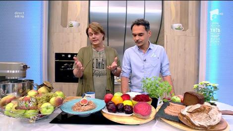 O rețetă extrem de sănătoasă. Salată ”Sfecla veselă”, cu sfeclă roșie crudă și gătită, servită cu somon și ton