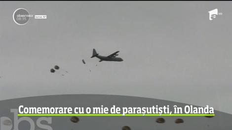 O mie de paraşutişti din opt ţări diferite au comemorat într-o manieră emoţionantă una din marile bătălii de la sfârşitul celui de-al doilea război mondial