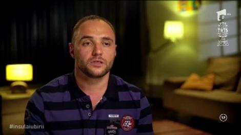 Gabi a fost „răpit” de ispite. Andreea a rămas tristă la masa restaurantului