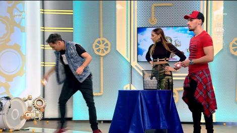 O nouă provocare la Neatza! Gipsy Casual au jucat "tenis cu scame"