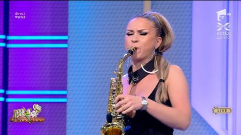 LIVE! Doina Spătaru cântă, la saxofon, melodia "Bella Ciao"