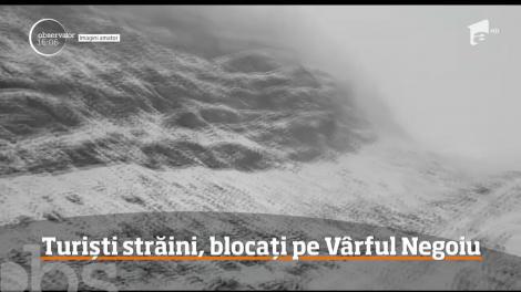 Doi turişti germani neechipaţi corespunzător au fost recuperaţi din Munţii Făgăraş, de o echipă formată din salvatori din două judeţe