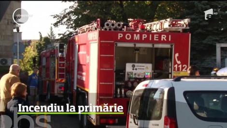 Au fost momente de panică la Primăria Baia Mare, după ce un incendiu a izbucnit în timpul programului de lucru