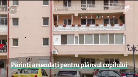 Părinţi amendaţi pentru că fiul lor, de doar doi ani, a plâns în toiul nopţii!