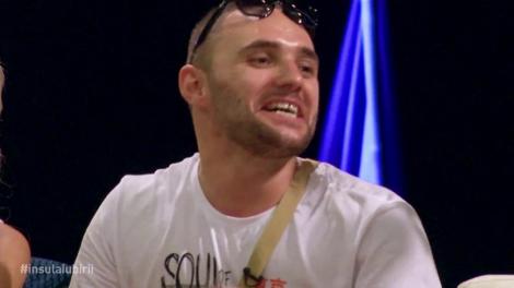 INSULA IUBIRII: ”Avem o prospătură!” Gabi a ajuns pe insula băieților și a stârnit controverse! Cum a fost primit de ispite!
