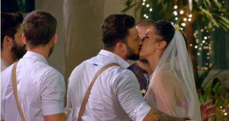 Prima nuntă de la ”Insula Iubirii”! Andreea a îmbrăcat rochia de mireasă pentru ispita George: ”Vă declar...concubinați!”