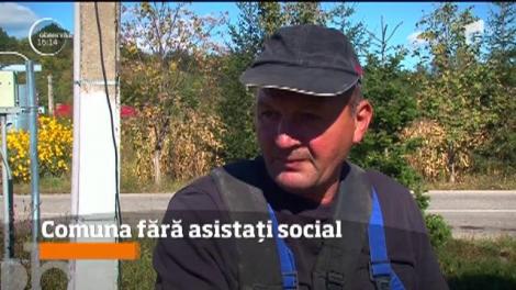 Într-o comună din judeţul Argeş, toată treaba din comună o fac doar angajaţii primăriei, în frunte cu edilul-şef