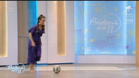 Super schemă de fotbal! Diana Munteanu a realizat o ”braziliană” perfectă, în picioarele goale!