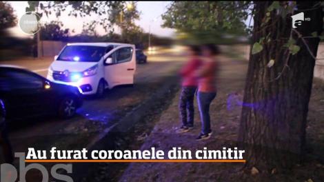 Două femei din Galaţi au fost prinse de poliţiştii locali, în timp ce furau coroane şi flori de pe morminte, într-un cimitir din oraş!