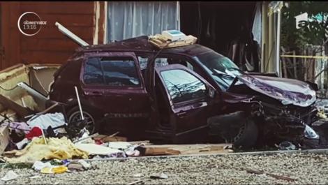 Imagini de coșmar! Accident grav în judeţul Maramureş: Șoferul a intrat cu mașina într-o casă