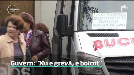 Greva transportatorilor a lăsat un milion de oameni, printre care mii de elevi, în voia sorţii. Un război cu o miză de milioane