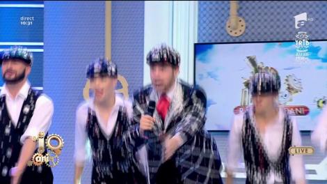 Spectacol în platoul Neatza! Vivat Hollywood cântă melodia "Step in time"