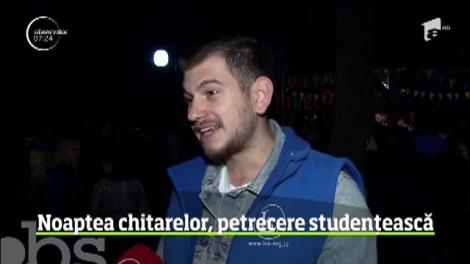 Noaptea chitarelor, petrecere pe cinste pentru studenți